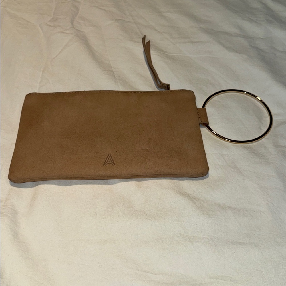Able Fozi Wristlet BNNT